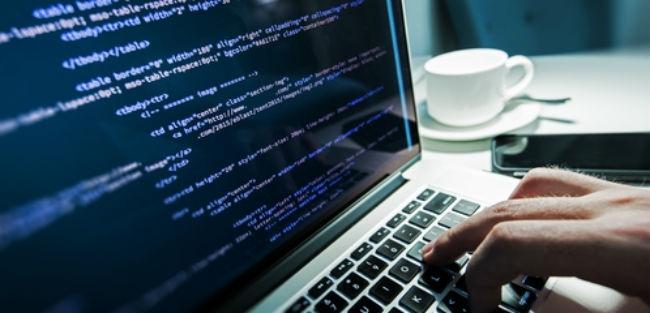 Programaê! ensina programação para adolescentes da Fundação Casa