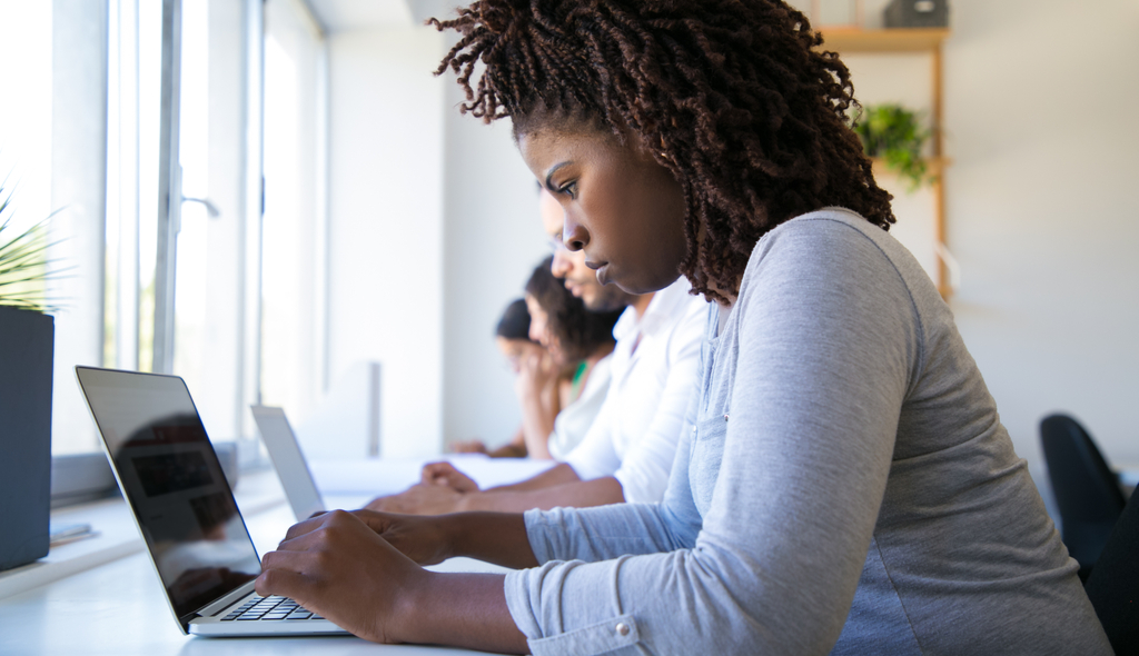 desenvolvedor, negra, preta, mulher