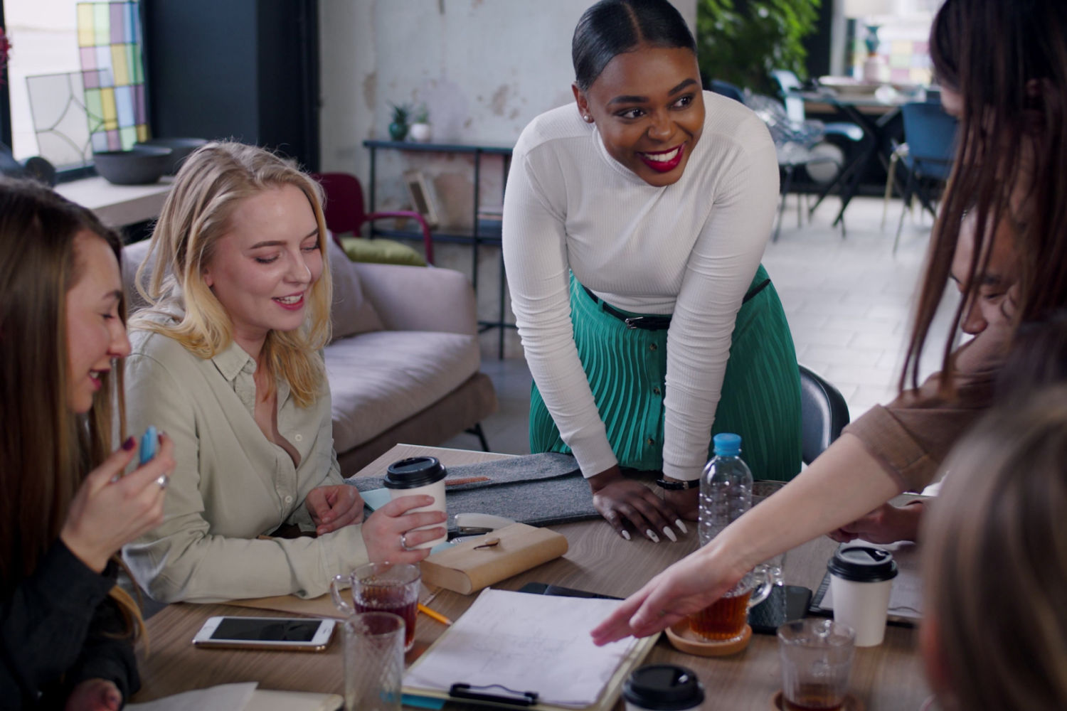 mulheres, trabalho, 8M, dia internacional da mulher, inclusão feminina