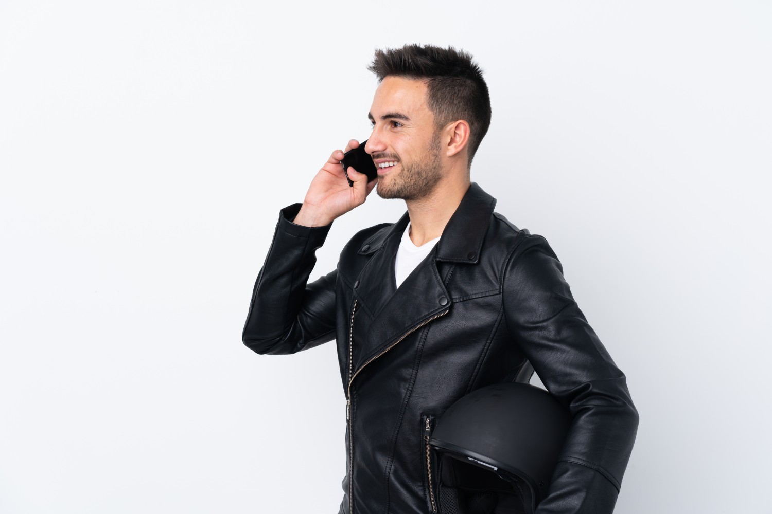 motoqueiro, homem sorridente, simpatia