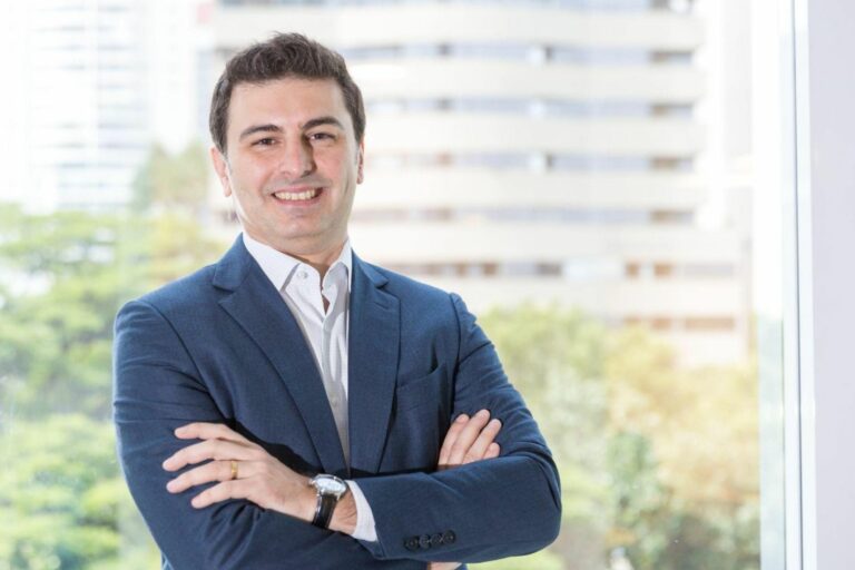 Andre Andriolli, diretor sênior de engenharia da VMware na América Latina e membro do VMware Office of the CTO, Global Field