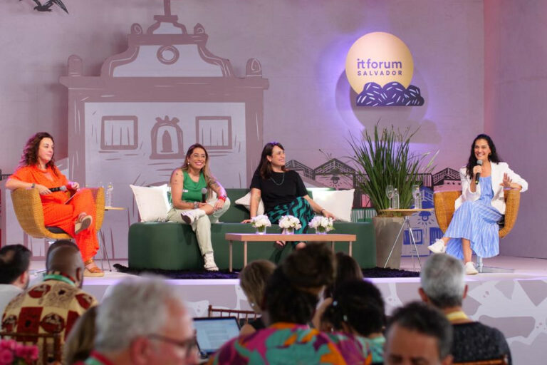Carmela Borst, CEO da SoulCode; Inaray Sales, superintendente de TI do First Digital; Gabriela Vicari, CEO do Itaqui; e a Gisely Marques, CIO LatAm da Veolia Water Technologies & Solutions Mulheres na TI