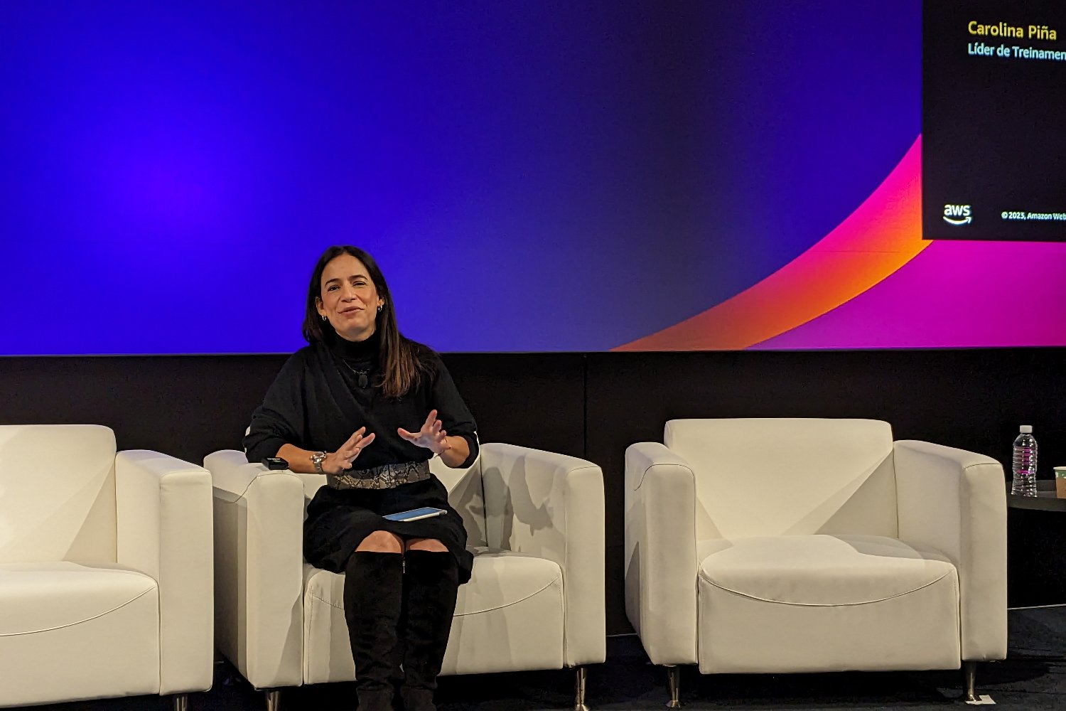 Carolina Piña AWS talentos ti ia