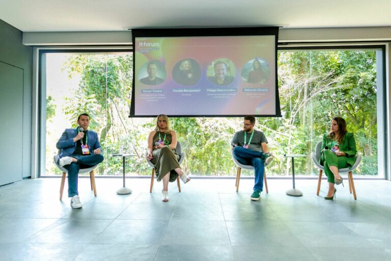 Executivos discutem sobre lógistica em evento do IT Forum