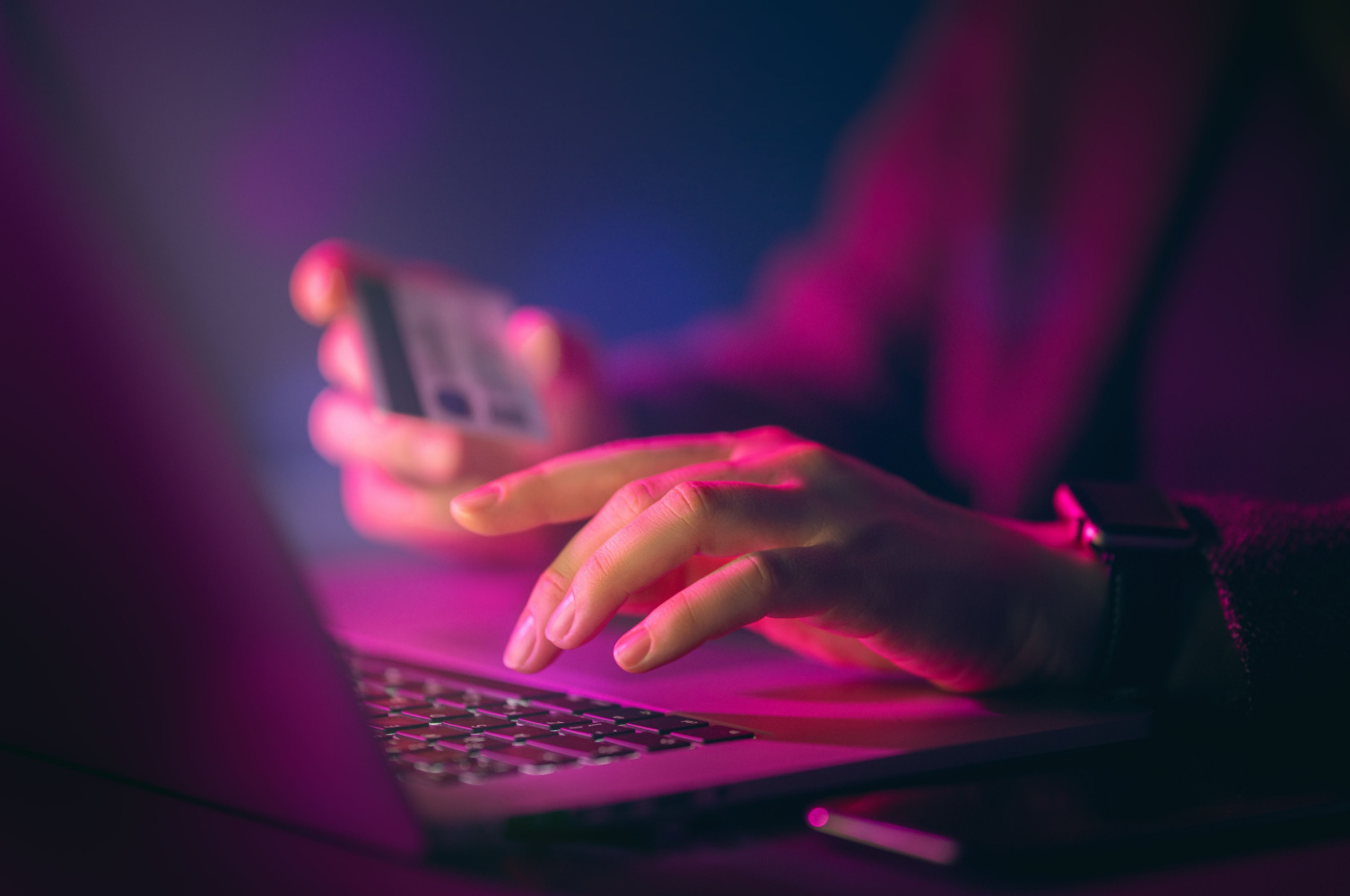 instituições financeiras, fraudes, bancos