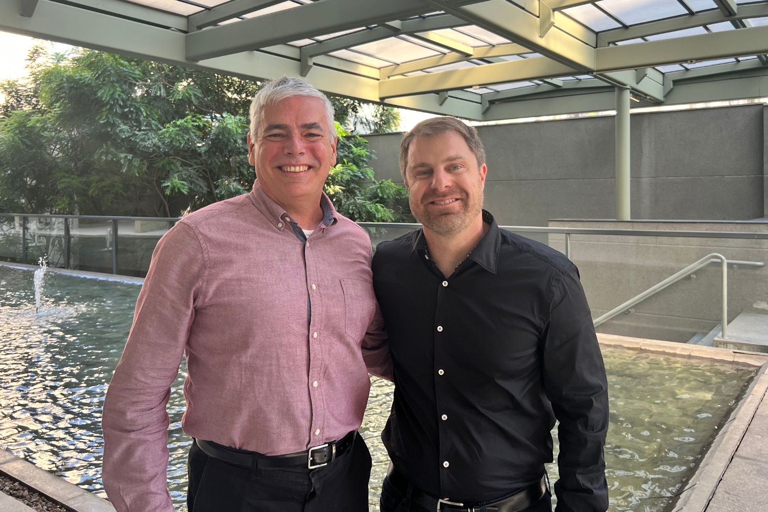 Ricardo Menezes, country manager da Armada no Brasil, e Dan Wright, cofundador e CEO da Armada. Foto: Divulgação