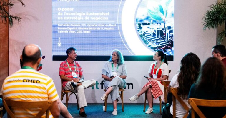 Fernando Rostock, Renata Zepelini, diretora sênior de TI da PepsiCo, e Gabriela Vicari, CEO do Distrito Itaqui, ESG