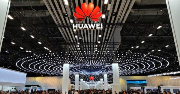 Huawei prepara volta ao Brasil com novos smartphones nas próximas semanas