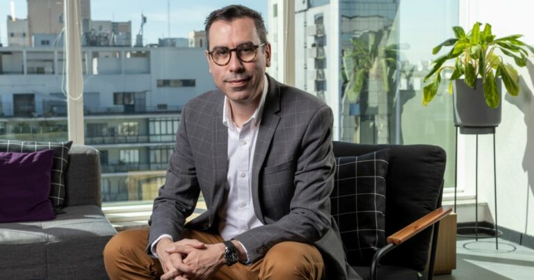 Danilo Barsotti IdWall