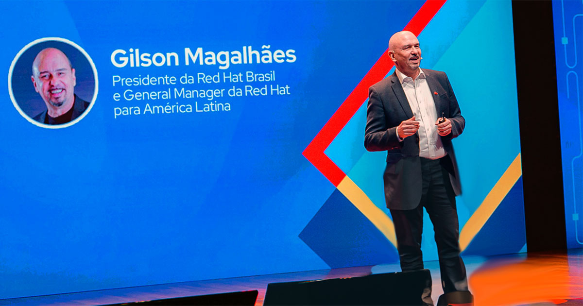 IA, mágica, Gilson Magalhães, novo diretor-geral da Red Hat Latin America, se apresenta no Summit Connect, em São Paulo, no dia 8 - Foto: Red Hat