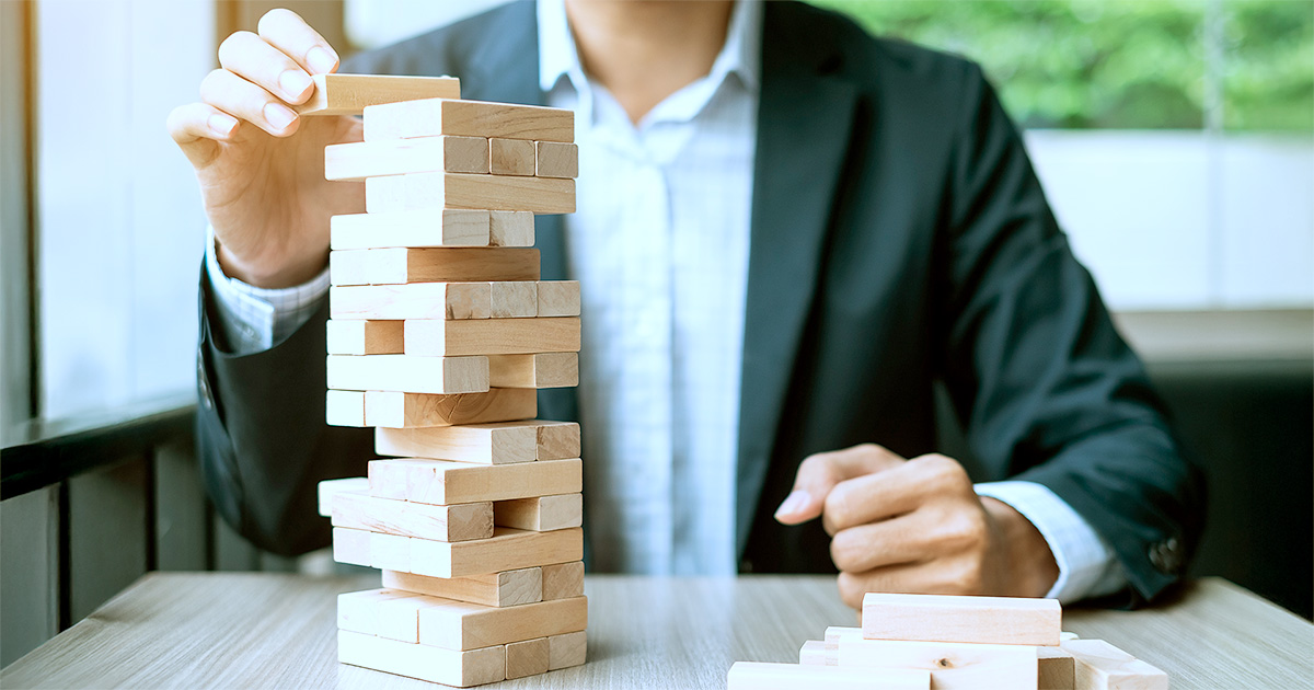 Segundo a empresa de segurança digital Tenable, plataformas de IA na nuvem sofrem ameaças do “efeito Jenga” (implantação nuvem)