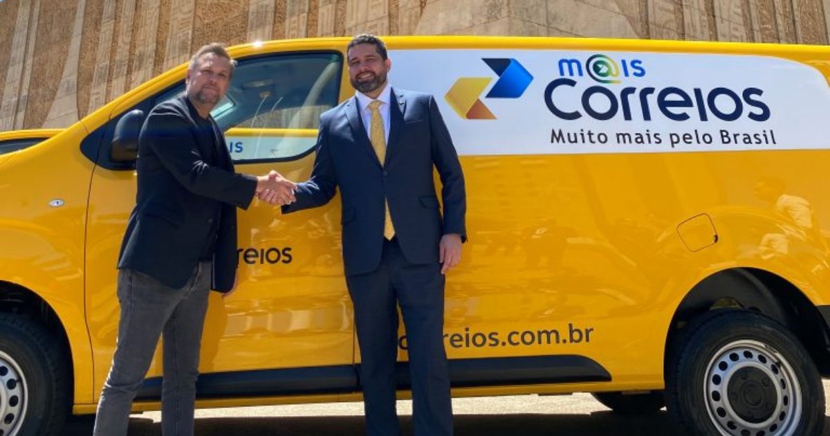 Luiz Pavão, CEO Brasil da Infracommerce, e Fabiano Silva dos Santos, o presidente dos Correios, Mais Correios. Foto Divulgação