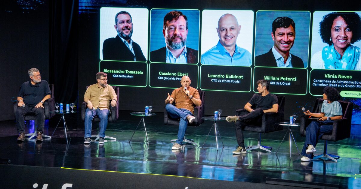 Líderes de tecnologia debatem sobre inovação. Imagem: PlayP Brasil. CIOs