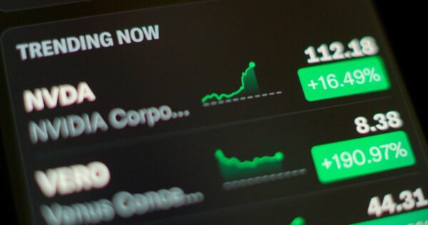 Mercado encara correção em ações de tecnologia, mas analistas pedem calma